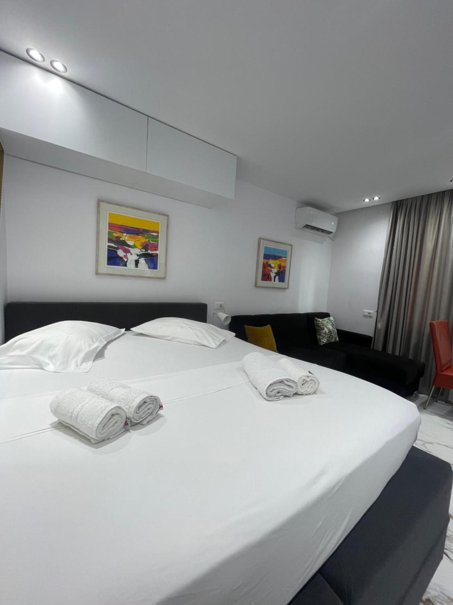 Midnight Apartments Tirana Zewnętrze zdjęcie