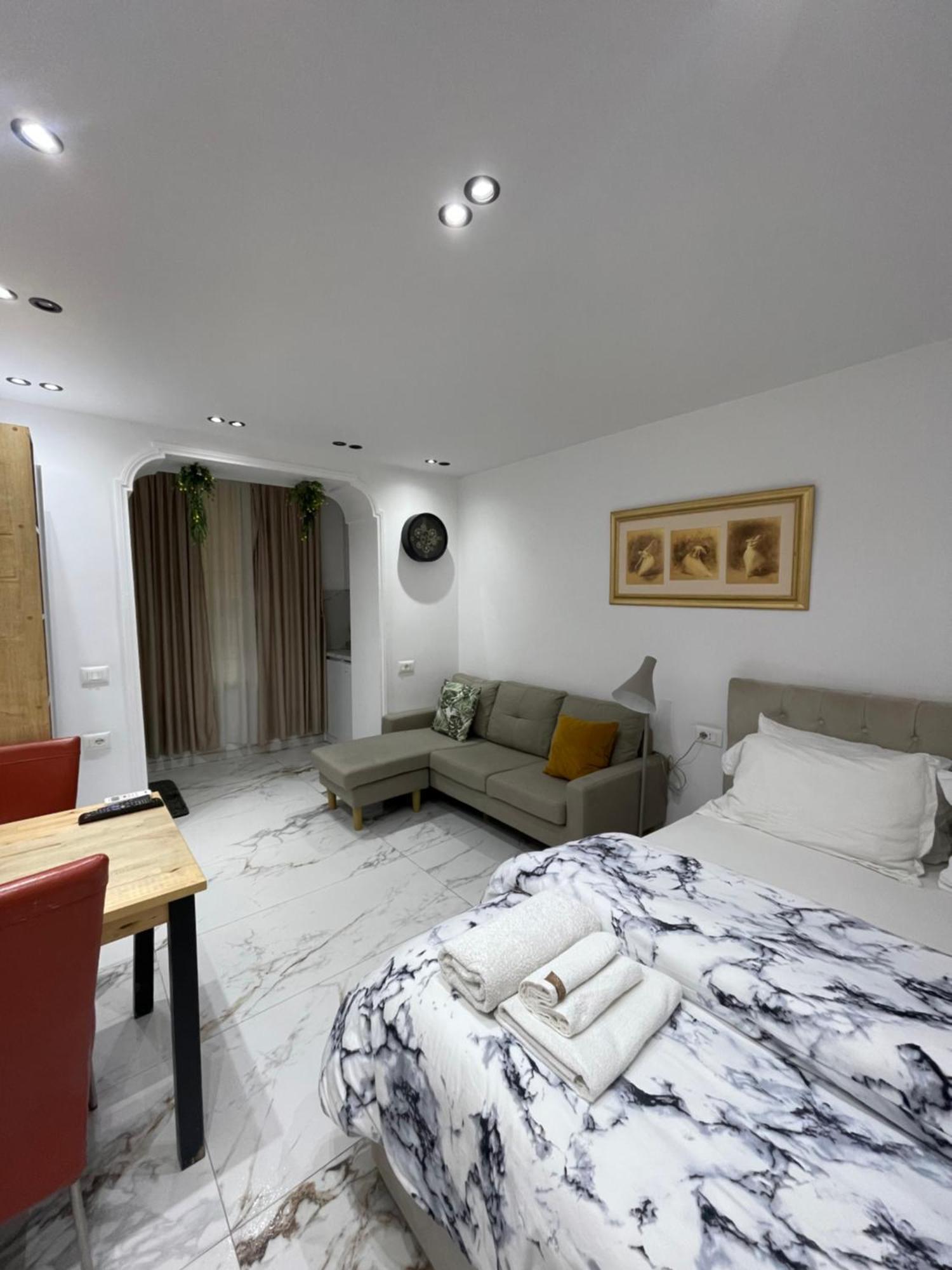 Midnight Apartments Tirana Zewnętrze zdjęcie