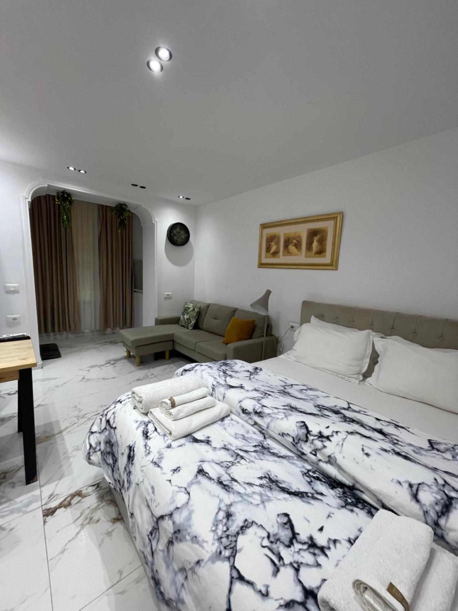 Midnight Apartments Tirana Zewnętrze zdjęcie